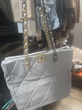 Classic Quilted Tote Bag with Chain Straps - Light Gray